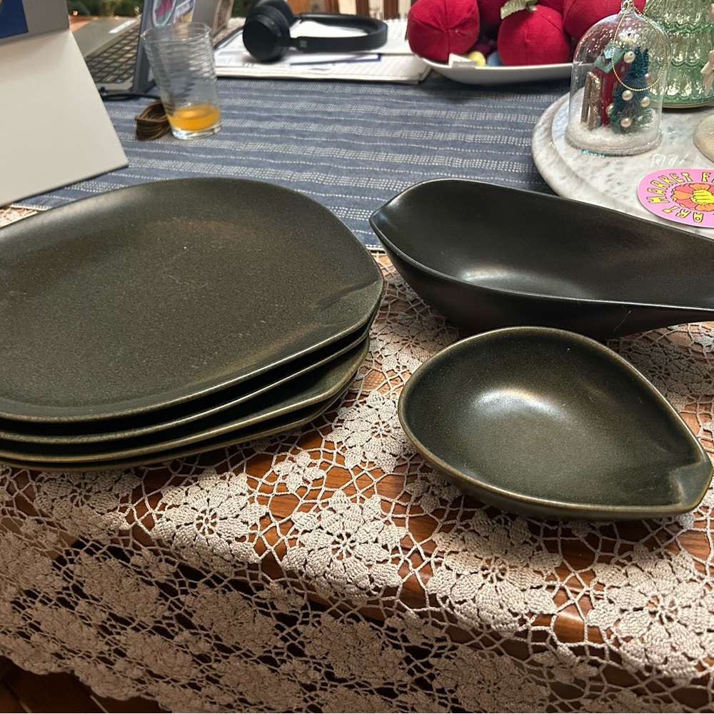 Mid Century Modern Dishes - Roseville Raymore